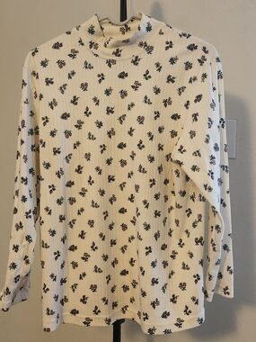 Bobbie Brooks Cream Floral Ribbed Mock-Neck Long Sleeve Tee